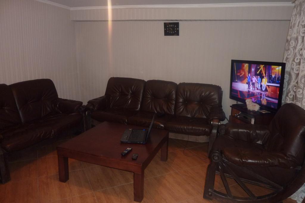 Guest House Chuta In Lagami เมสเตีย ภายนอก รูปภาพ